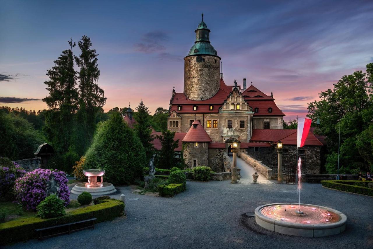 Zamek Czocha Aparthotel Лесна Екстериор снимка