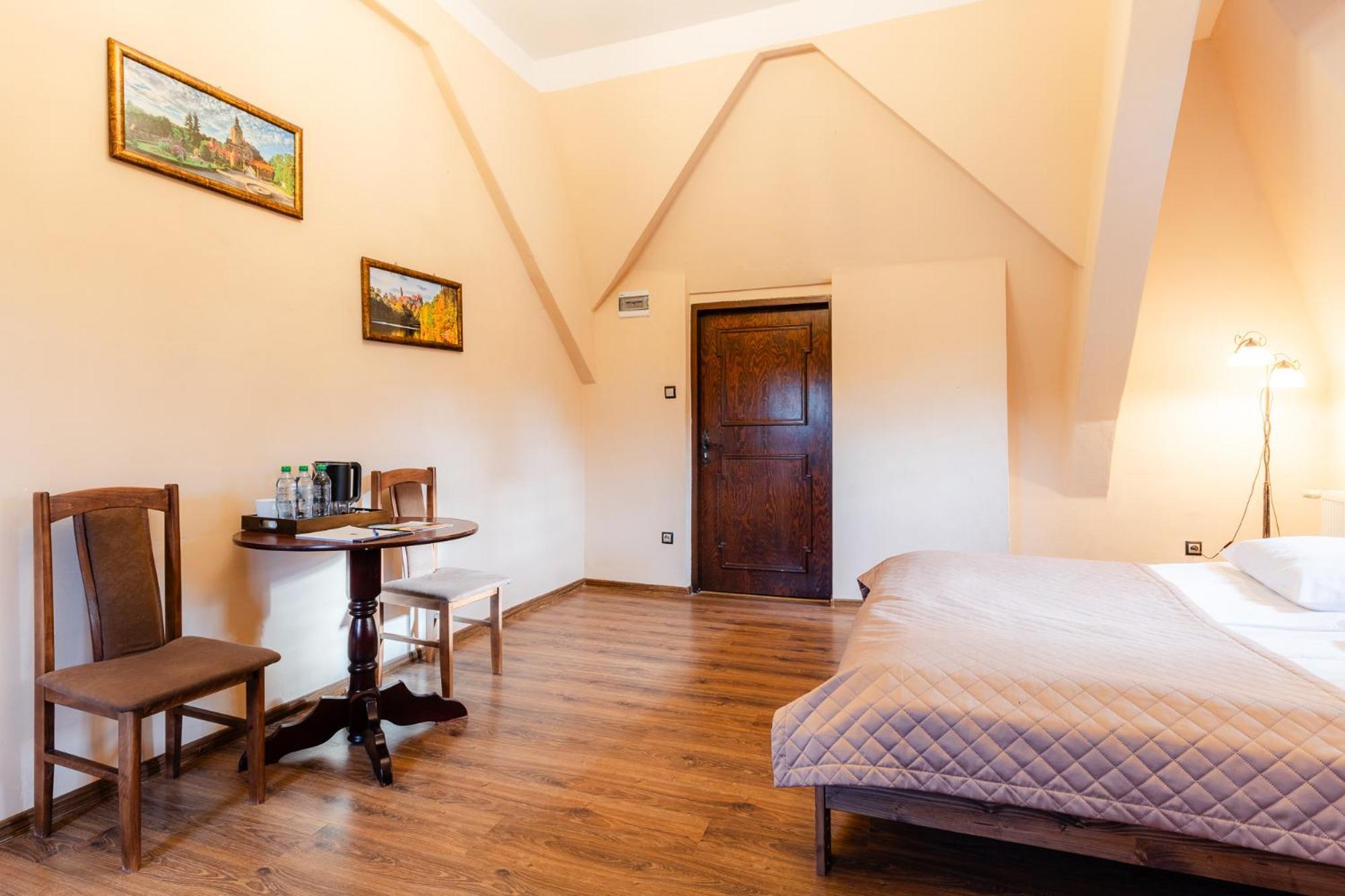 Zamek Czocha Aparthotel Лесна Екстериор снимка