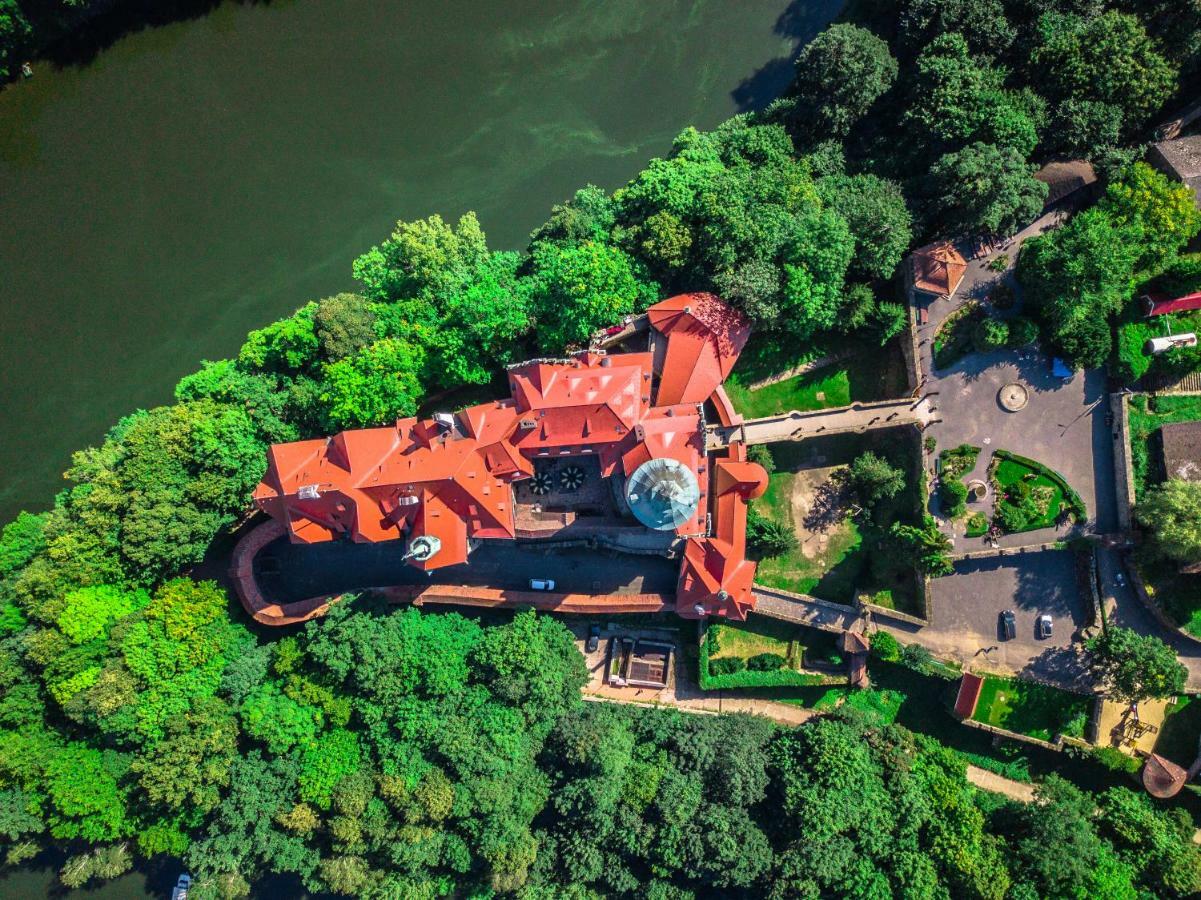Zamek Czocha Aparthotel Лесна Екстериор снимка