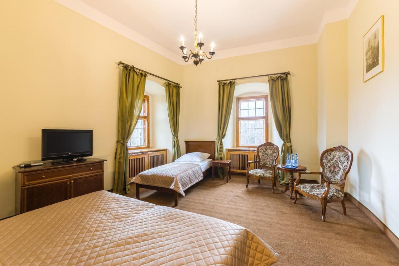 Zamek Czocha Aparthotel Лесна Екстериор снимка